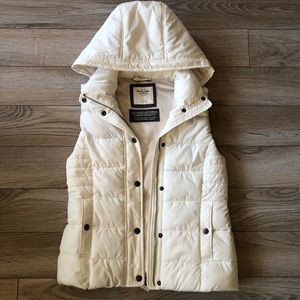 Abercrombie & Fitch hooded puffer vest, cream, XS